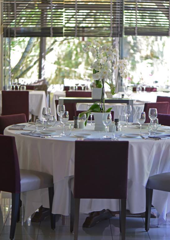 Logis Hotel - Restaurant Le Relais De Comodoliac Saint-Junien Exterior photo